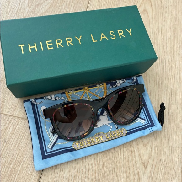 THIERRY LASRY Accessories - Thierry Lasry Savvy Green and rainbow Tortoise Sunglasses